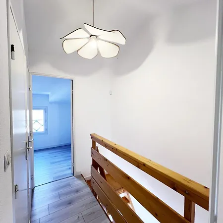 Maison Bréti 100 M De La *